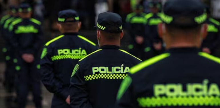 Doce policías de Bogotá fueron capturados por filtrar información a una organización delincuencial. La banda conocía las rutas de patrullaje y se movía con ventaja en la ciudad.