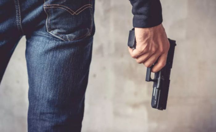 Un atraco masivo en Bogotá sacudió un prestigioso restaurante, donde varios sujetos armados despojaron de sus pertenencias a al menos 20 comensales.