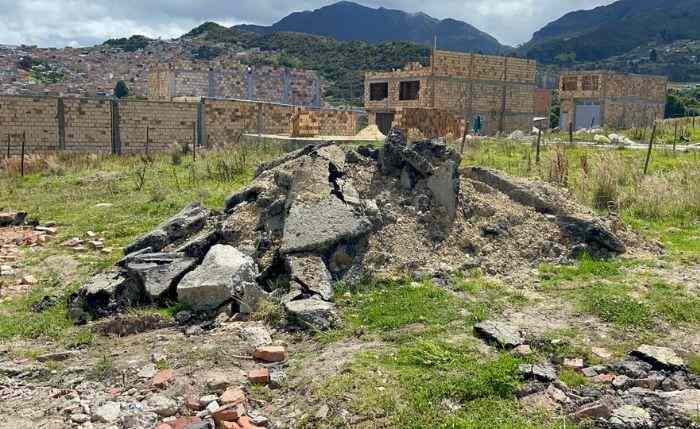 Entre escombros y obras clandestinas, un operativo en el sur de Bogotá terminó con varias capturas y medidas preventivas para frenar el impacto ambiental.