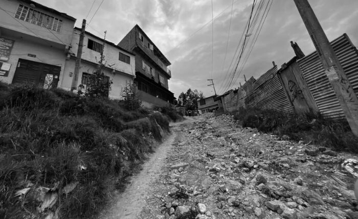 Un nuevo hecho de violencia sacudió a Soacha: dos hombres fueron ultimados y una mujer resultó herida en circunstancias que aún son materia de investigación.